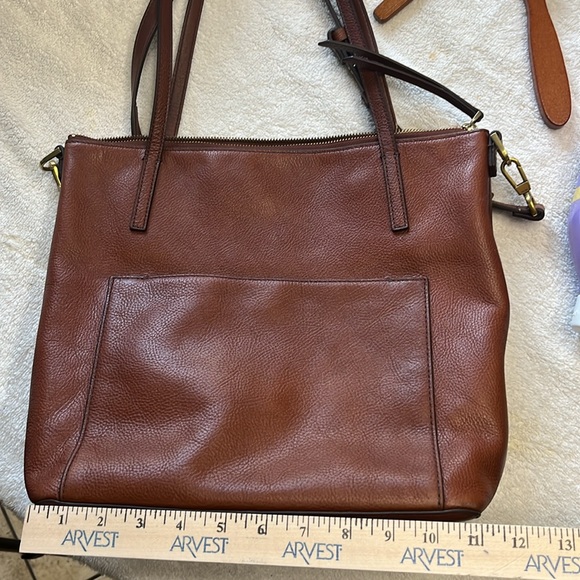 Fossil leather handbag purse, preowned like New! - Picture 12 of 13